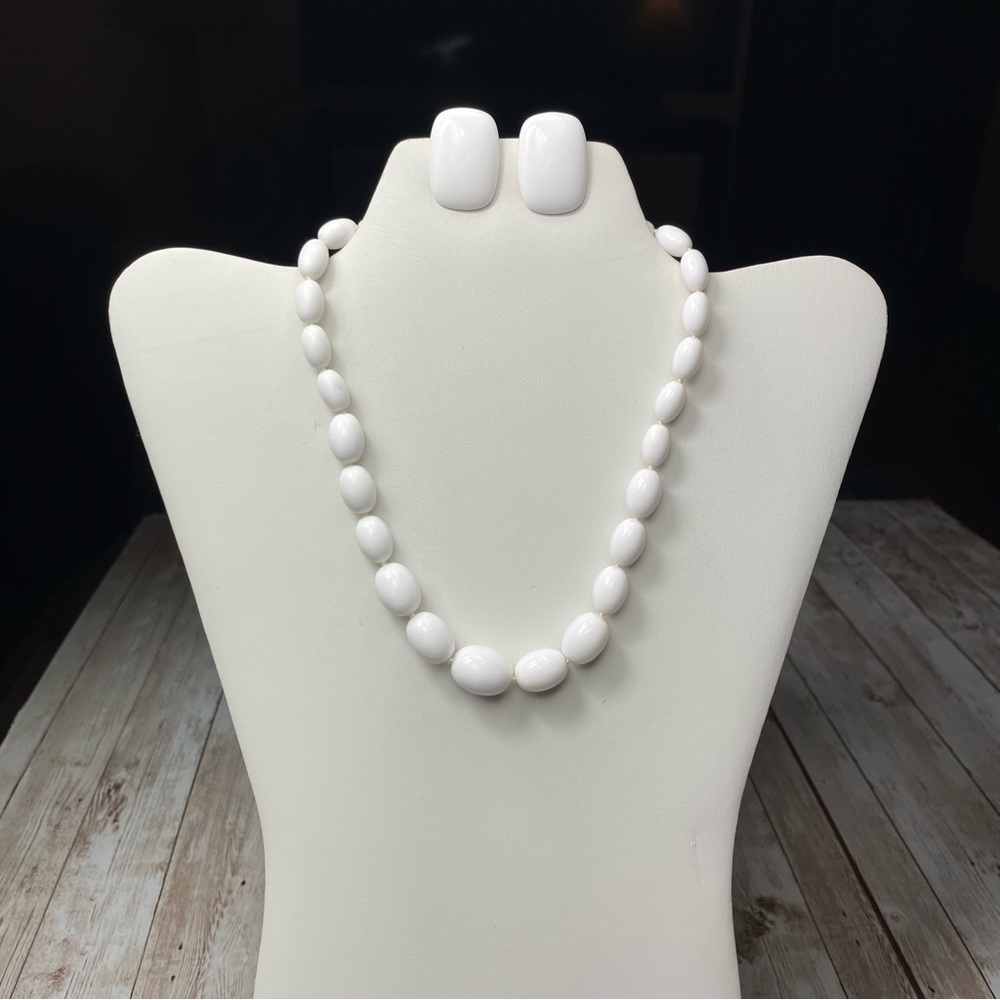 VINTAGE MONET JEWELRY SET